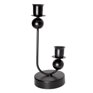 Candelabro decorativo negro de metal con dos brazos a diferentes alturas y base redonda.
